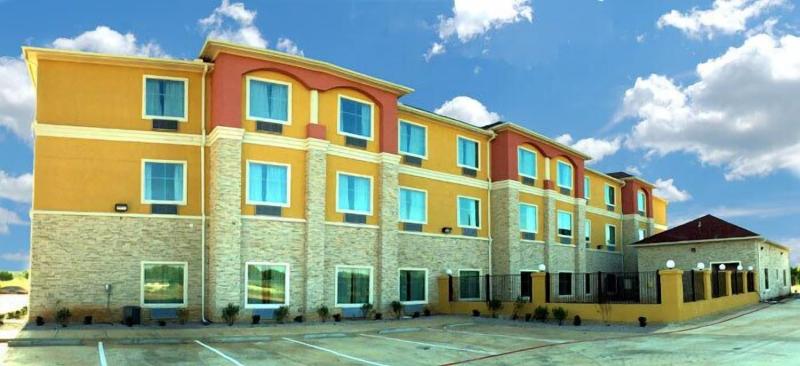 Residency Suites Cotulla, Downtown