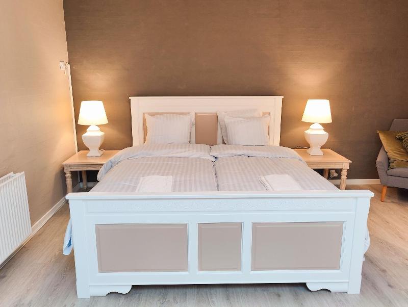 Ra Nnes Hotel image