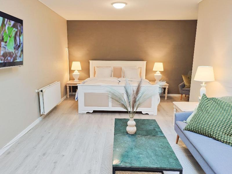 Ra Nnes Hotel image