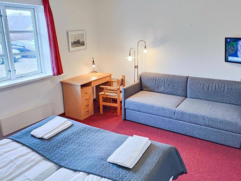 Ra Nnes Hotel image