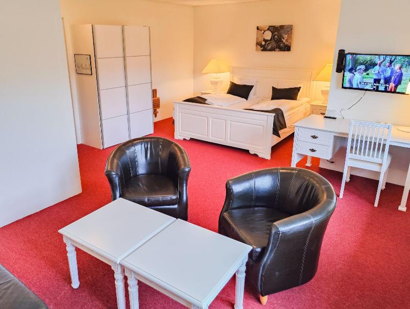 Ra Nnes Hotel image