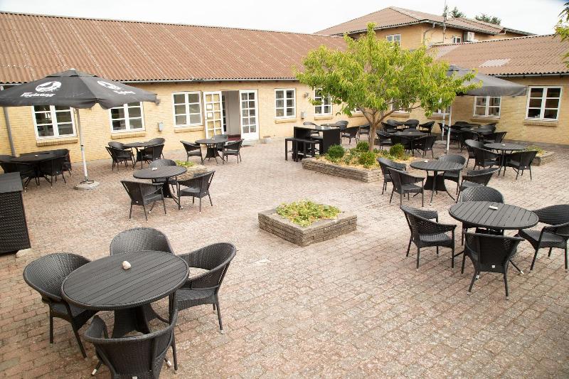 Ra Nnes Hotel image