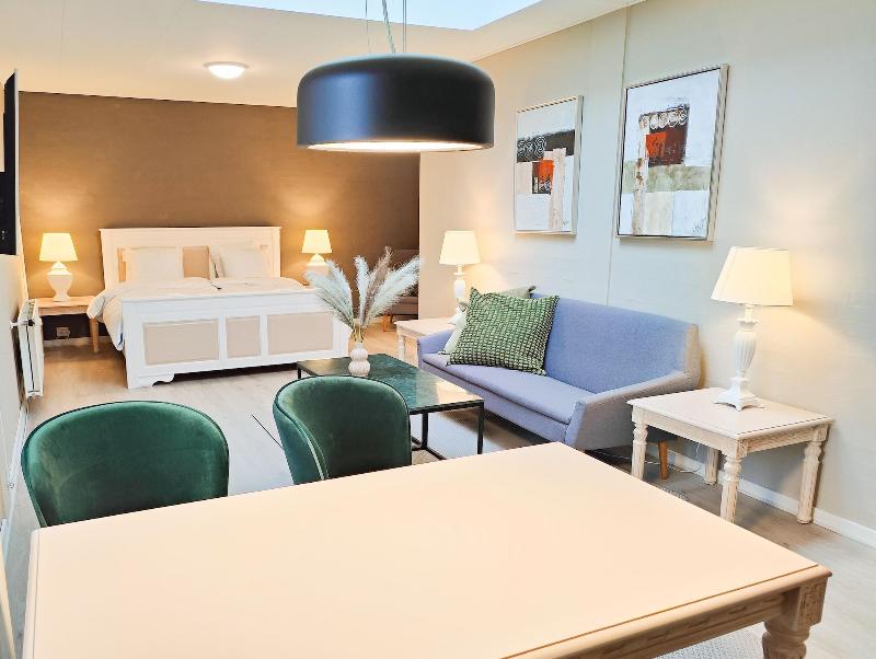 Ra Nnes Hotel image
