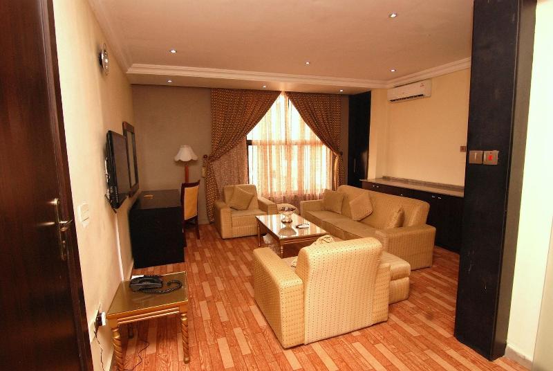 Stonehedge Hotel image
