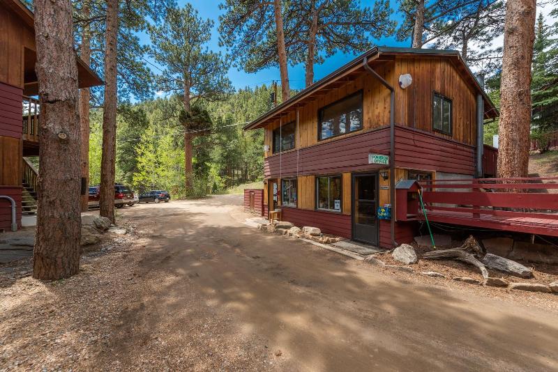 Ponderosa Lodge image