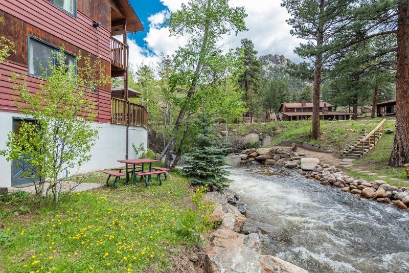 Ponderosa Lodge image