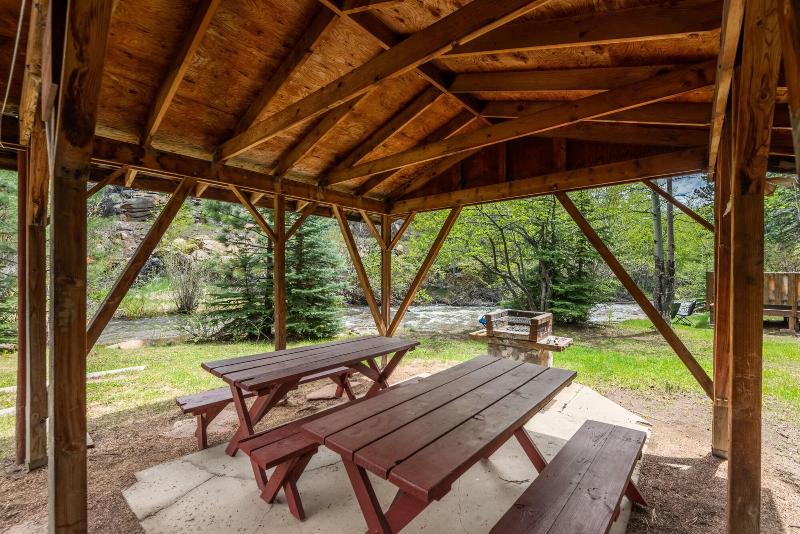 Ponderosa Lodge image
