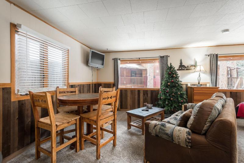 Ponderosa Lodge image