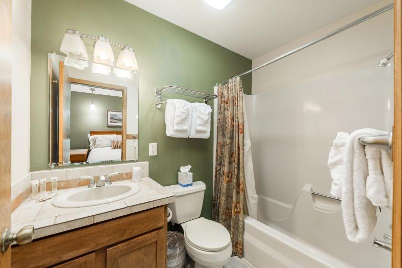 Ponderosa Lodge image