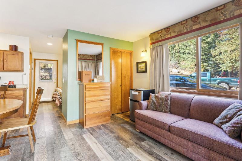 Ponderosa Lodge image