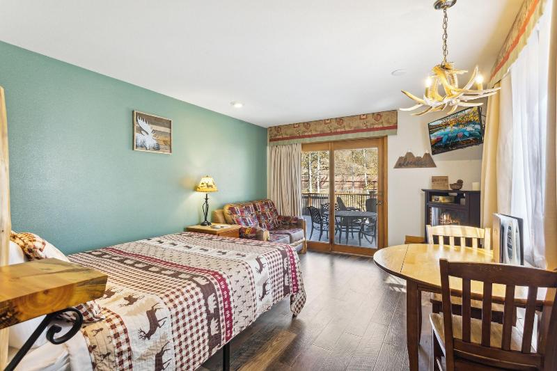 Ponderosa Lodge image