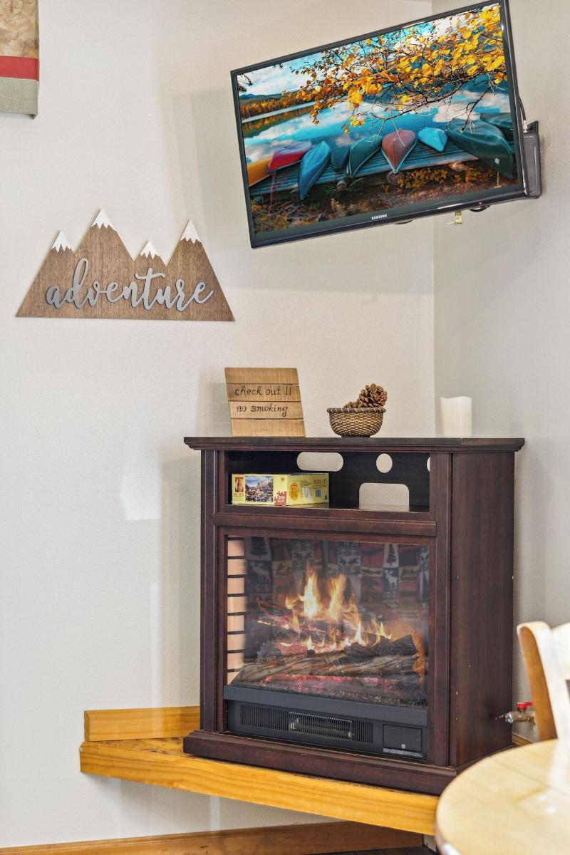 Ponderosa Lodge image