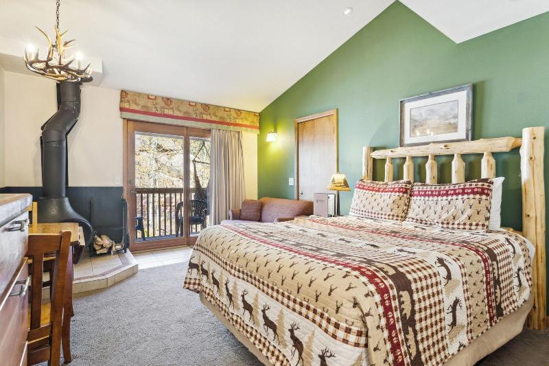 Ponderosa Lodge image