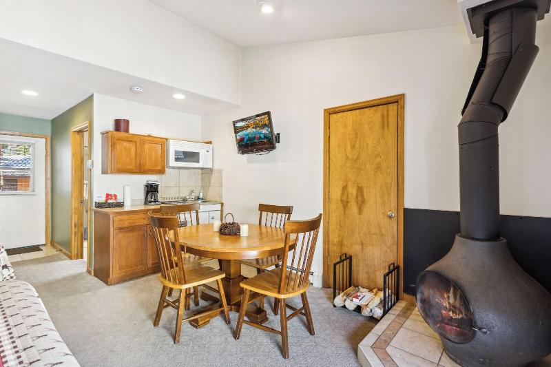 Ponderosa Lodge image
