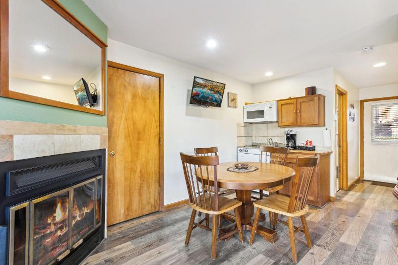 Ponderosa Lodge image