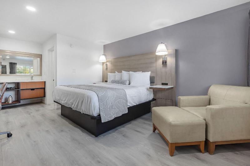 Astro Motel image