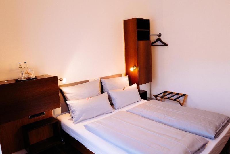 Lint Hotel image
