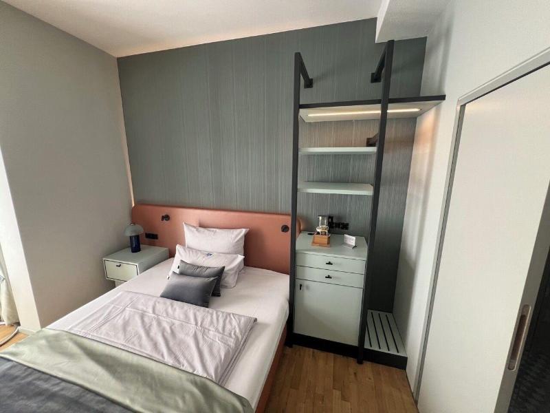 Lint Hotel image