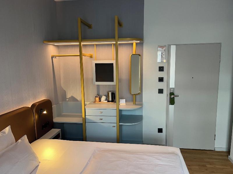 Lint Hotel image