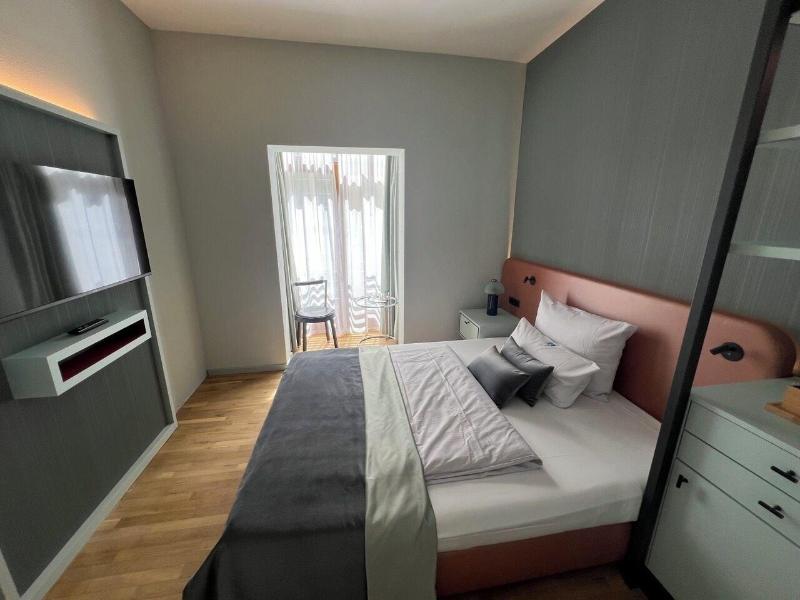 Lint Hotel image