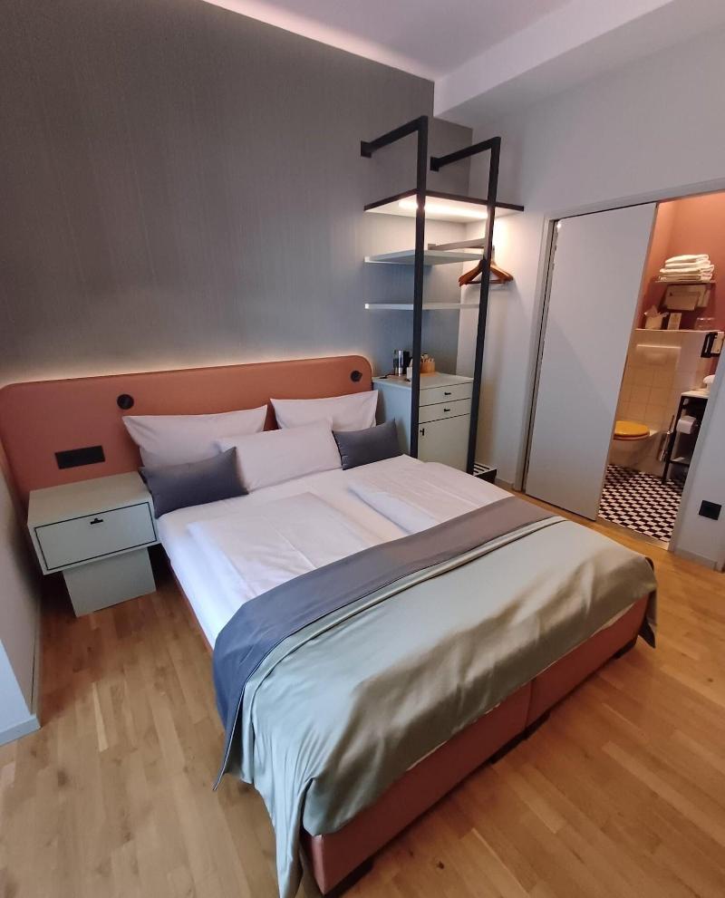 Lint Hotel image