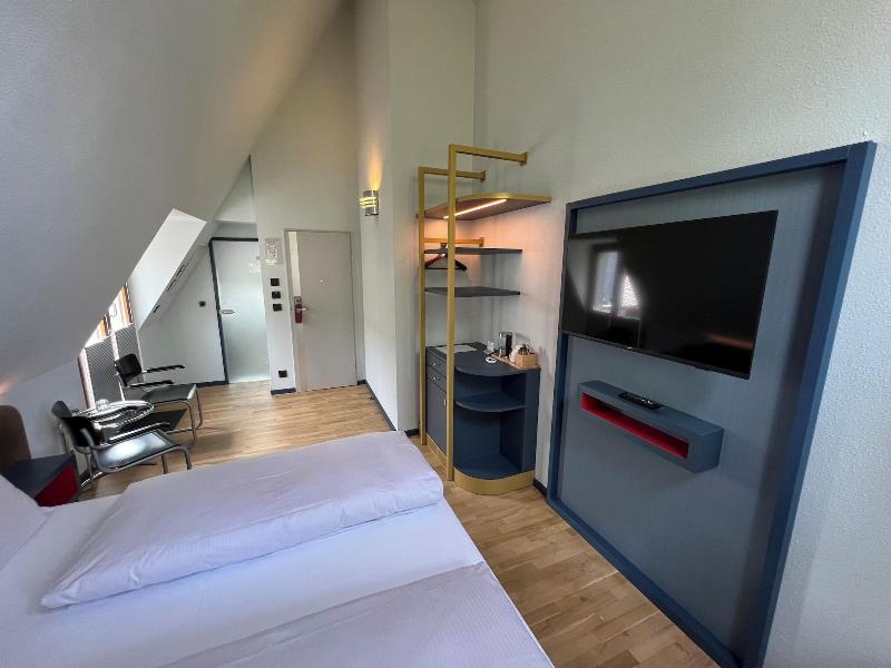 Lint Hotel image