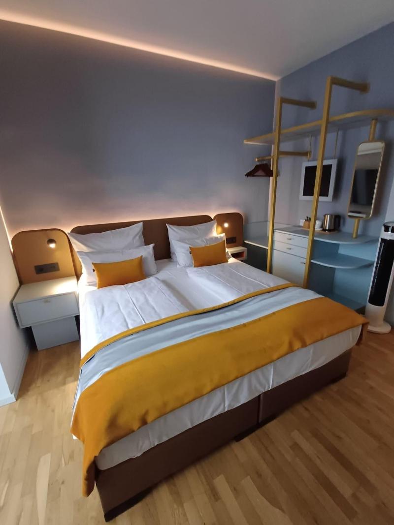 Lint Hotel image