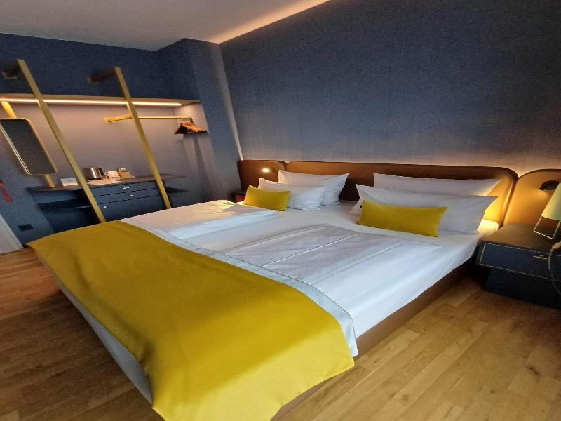 Lint Hotel image