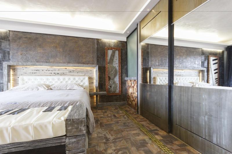 Ocean Suites image