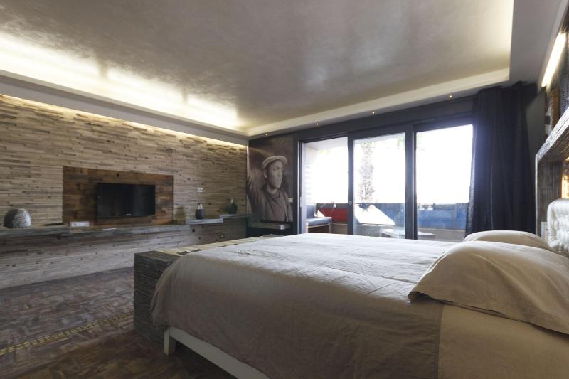 Ocean Suites image