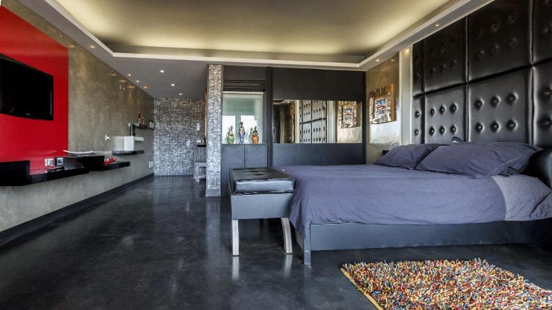 Ocean Suites image