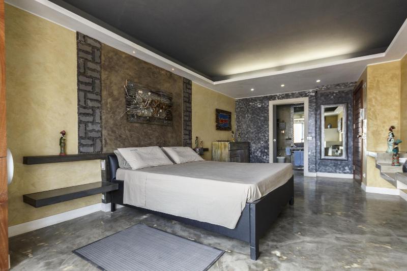 Ocean Suites image