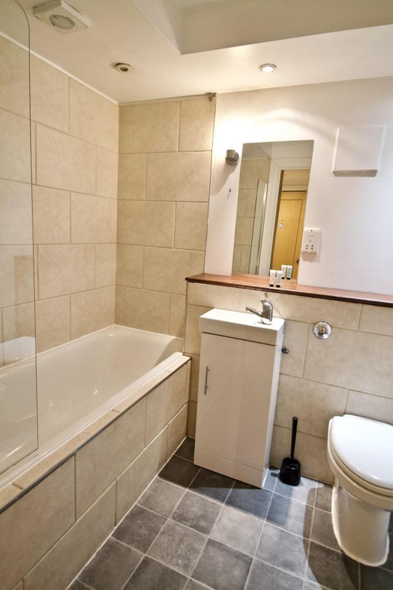 62 66 Farringdon By Condokeeper image