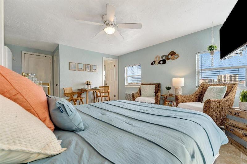 The Seashell Suites image