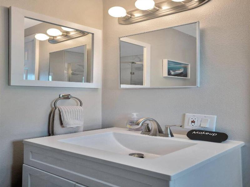 The Seashell Suites image