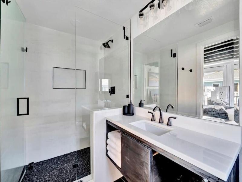 The Seashell Suites image