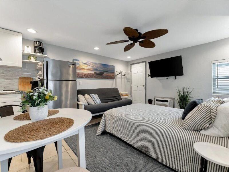 The Seashell Suites image