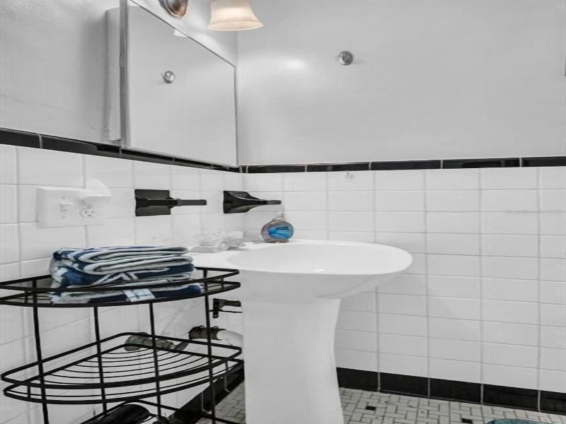 The Seashell Suites image