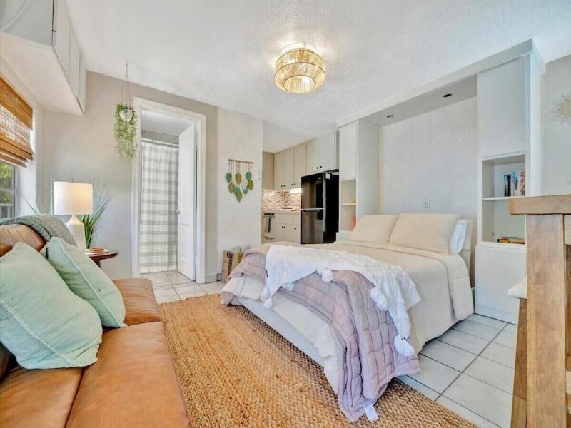 The Seashell Suites image