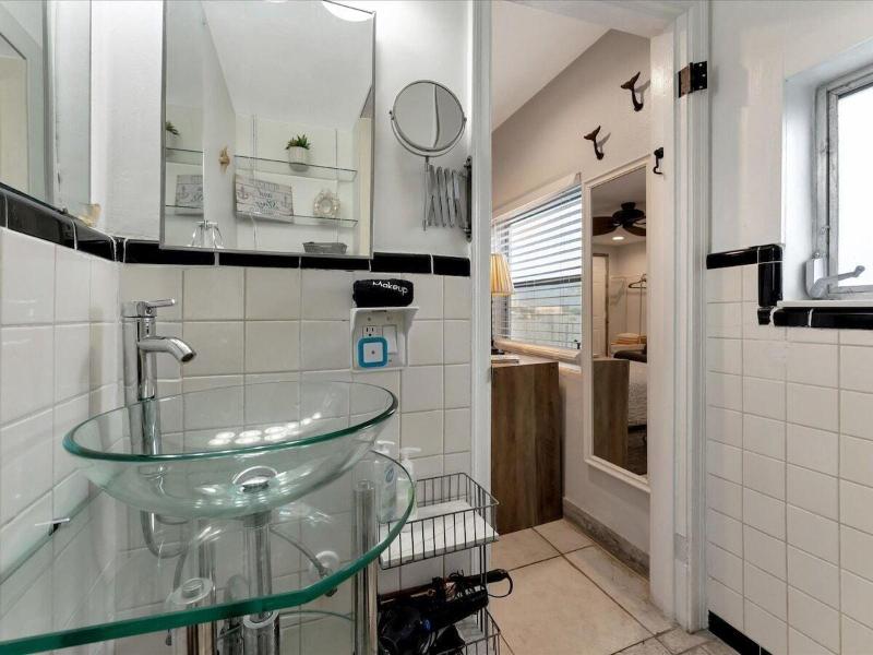 The Seashell Suites image