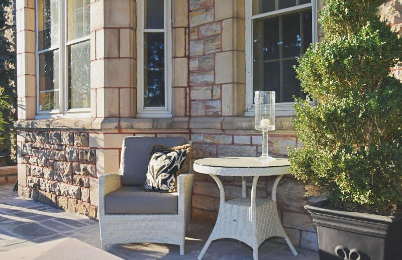 Manoir Chamberland Adults Only No Pets image