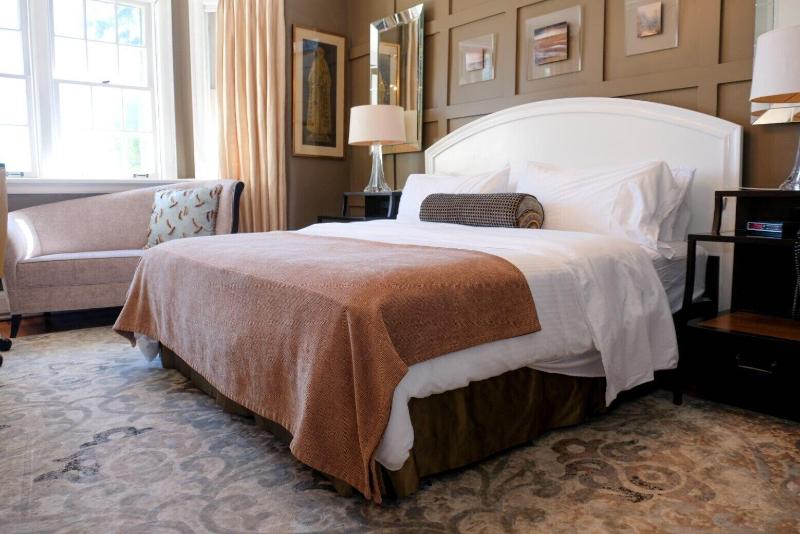 Manoir Chamberland Adults Only No Pets image