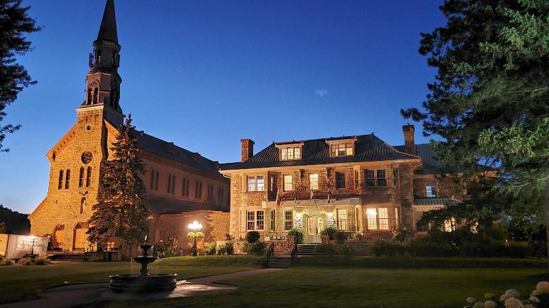 Manoir Chamberland Adults Only No Pets image