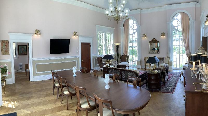 Manoir Chamberland Adults Only No Pets image
