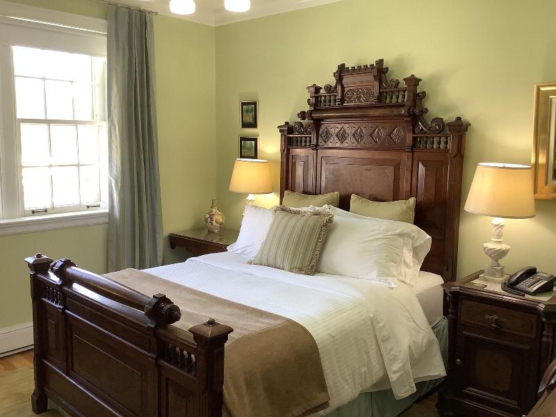 Manoir Chamberland Adults Only No Pets image