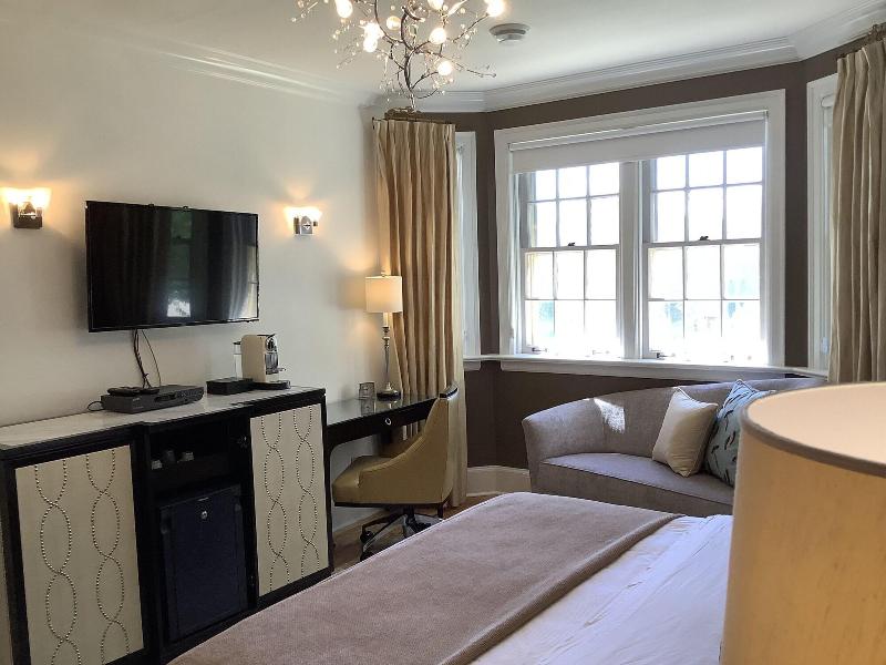Manoir Chamberland Adults Only No Pets image