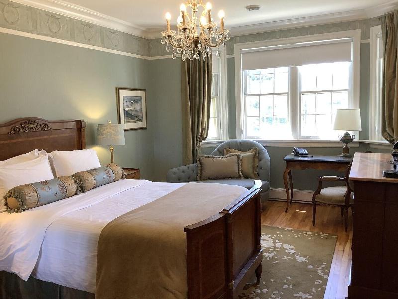 Manoir Chamberland Adults Only No Pets image