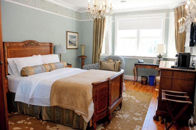 Manoir Chamberland Adults Only No Pets image