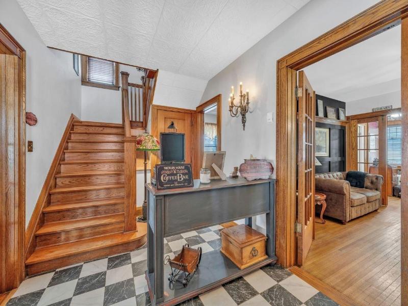 Nicklin House image
