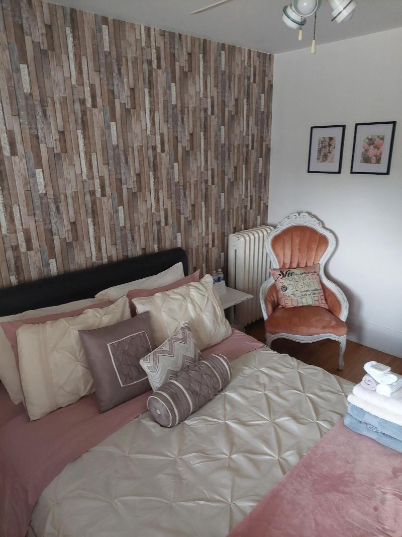 Nicklin House image